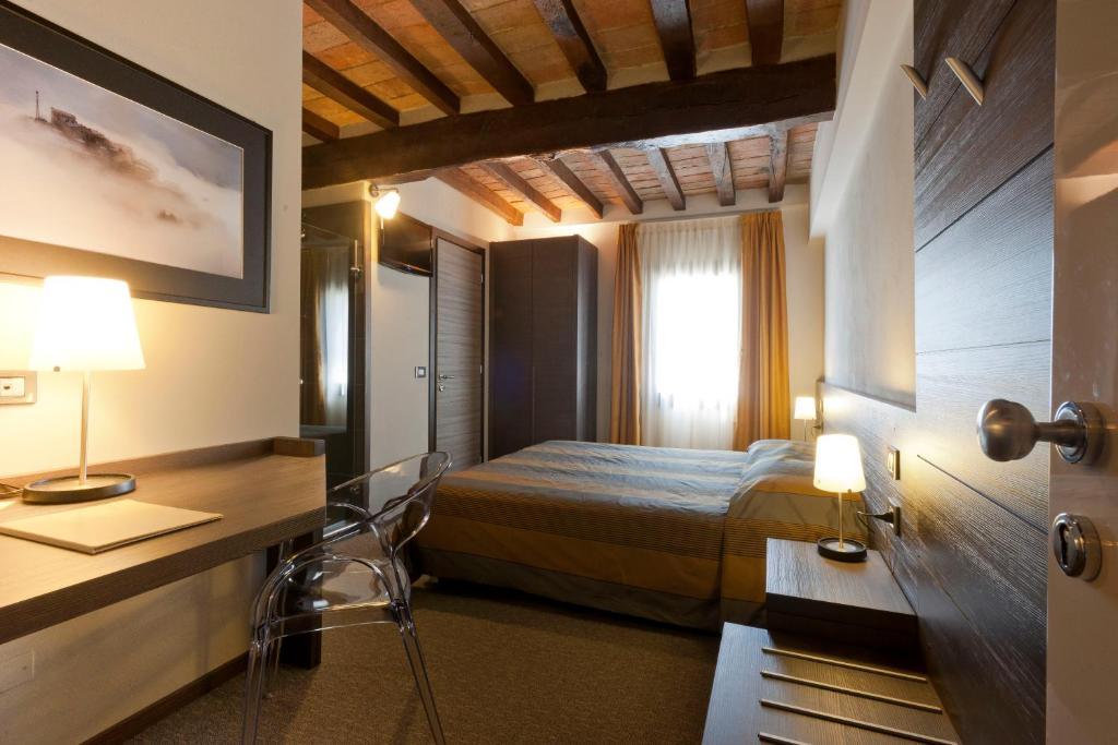 Locanda Sant'Ambrogio Rivalta 部屋 写真